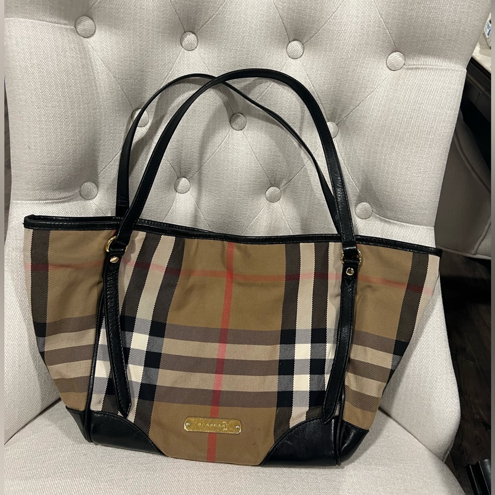 🤎🤎Burberry haymaker tote 🤎🤎